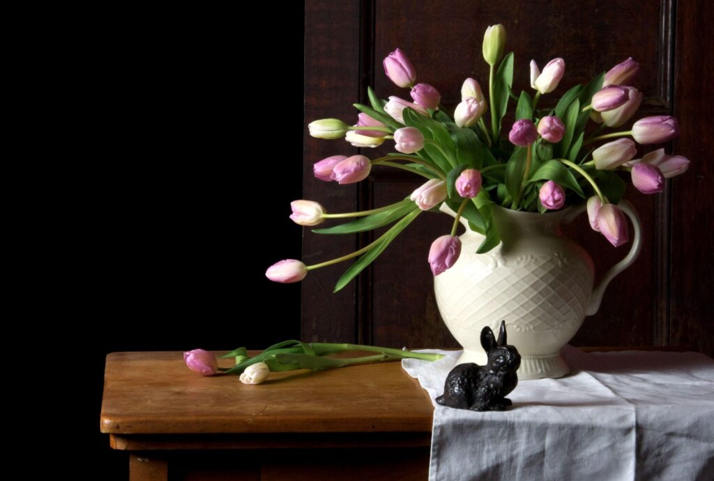 Charming Pink & White Tulips Wallpaper with Rabbit Figurine
