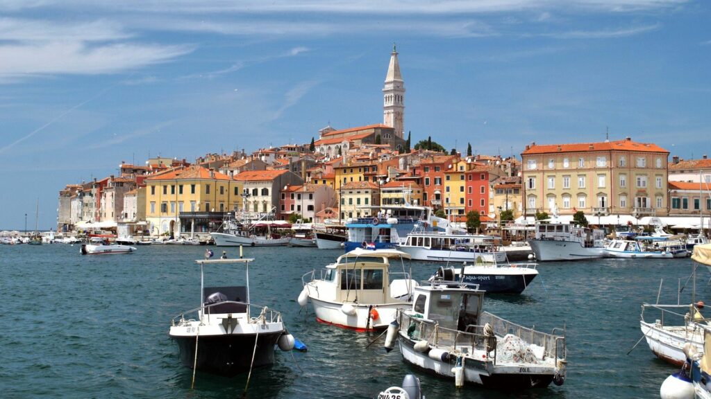 Charming Rovinj Wallpaper: Coastal Beauty of Croatia's Mediterranean Town