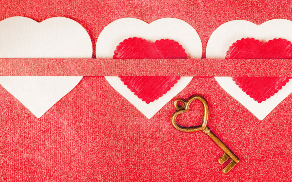 Charming Valentine's Day Wallpaper with Hearts & Vintage Key Design