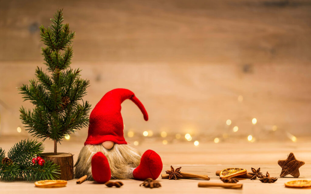 Cozy Holiday Gnome Wallpaper with Twinkling Lights & Tree