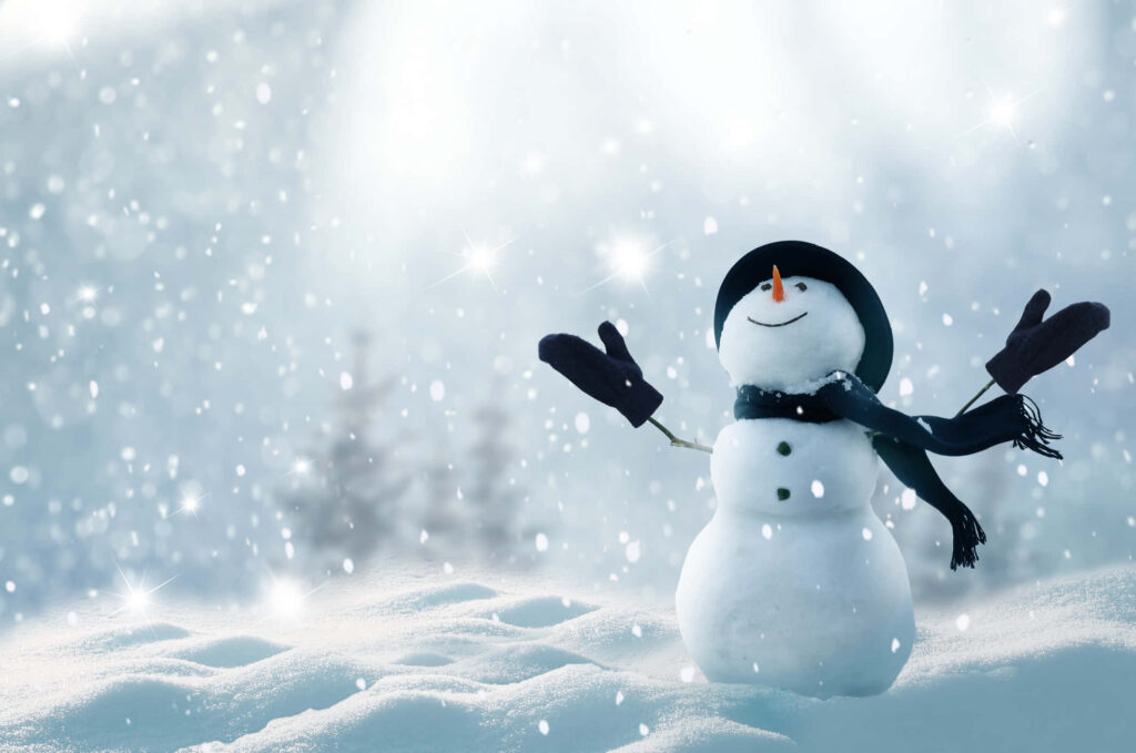 Cheerful Snowman in a Winter Wonderland: Snowflakes & Serenity Wallpaper