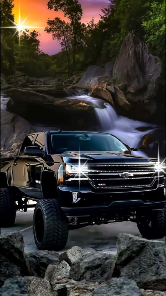 Rugged Chevrolet Silverado Wallpaper: Adventure Awaits at Sunset