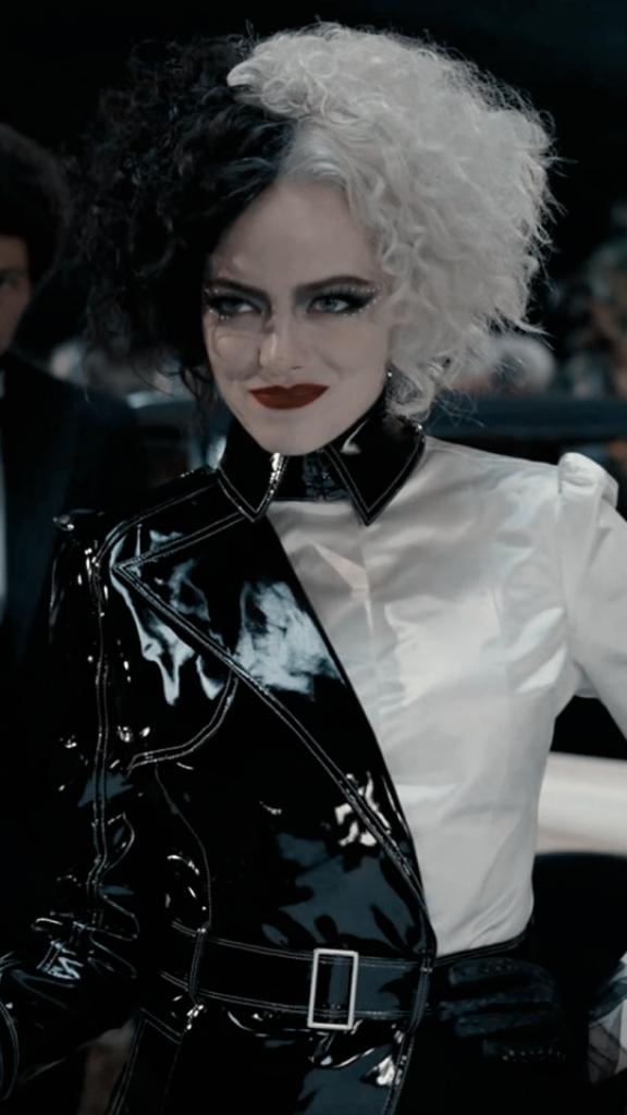 Chic Black and White Wallpaper: Confident Woman in Edgy Style