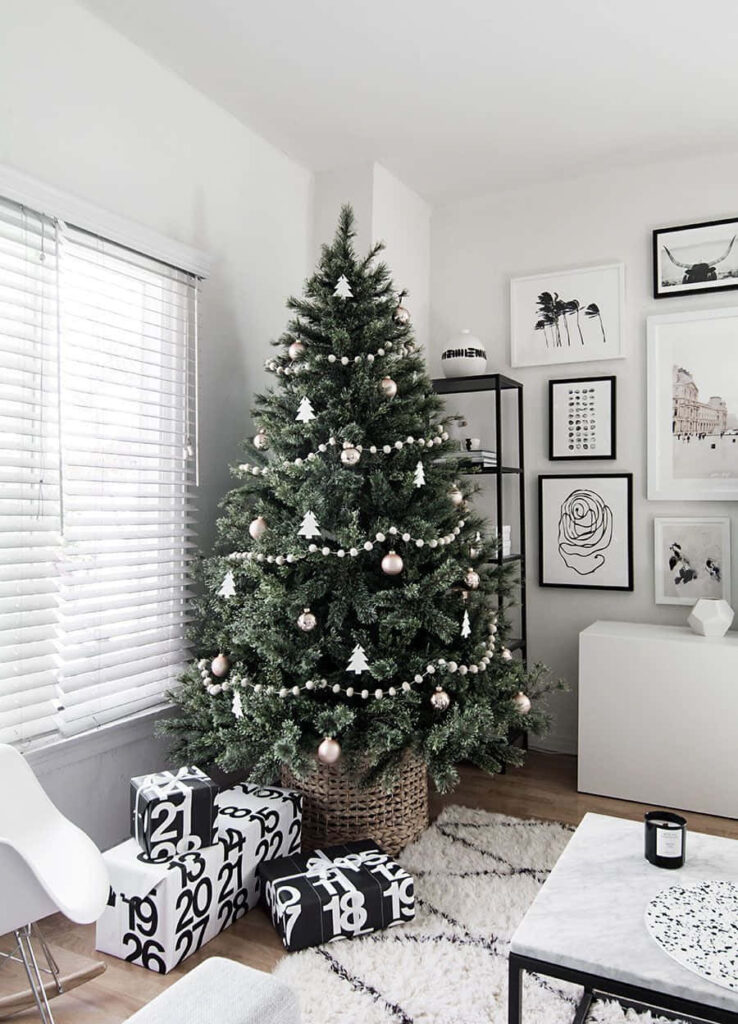 Chic Christmas Tree Wallpaper for a Festive Bedroom Background