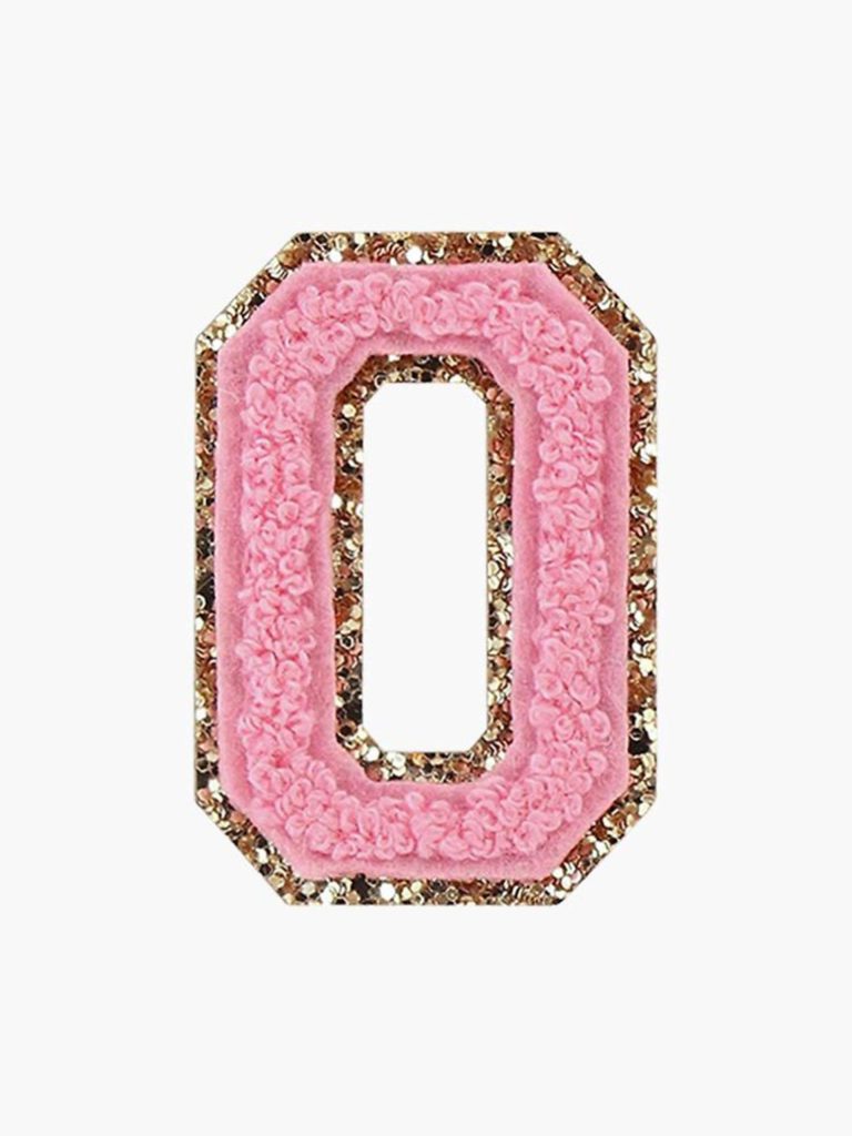 Varsity style letter O wallpaper with fuzzy pink center and gold glitter border background