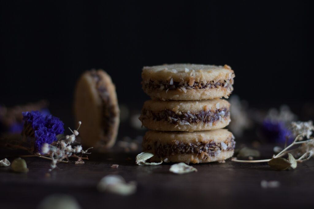 Delicious Biscuit Stack: Creamy & Chocolatey Wallpaper Background