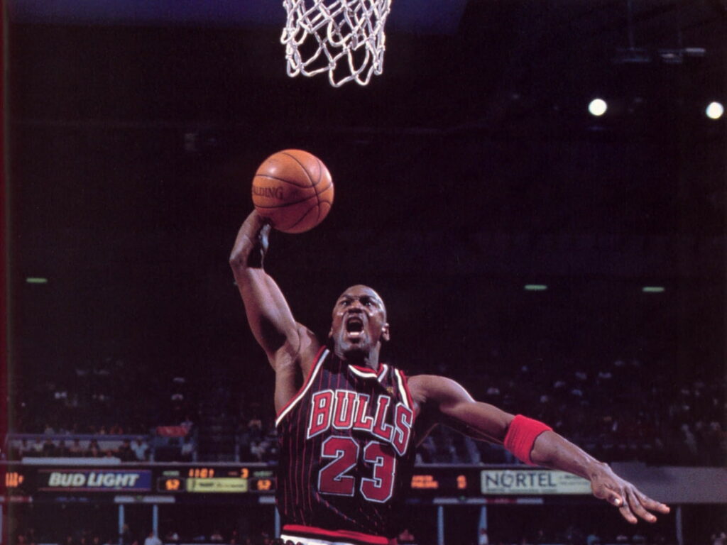 Chicago Bulls Legend Michael Jordan in Action: NBA Basketball HD Wallpaper