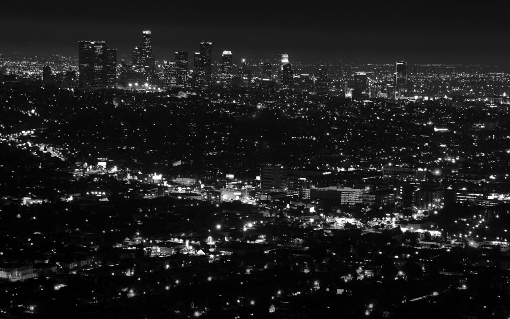 Cityscape Noir: Mesmerizing Night View of Bright Lights in Stunning 4K Wallpaper Photograph