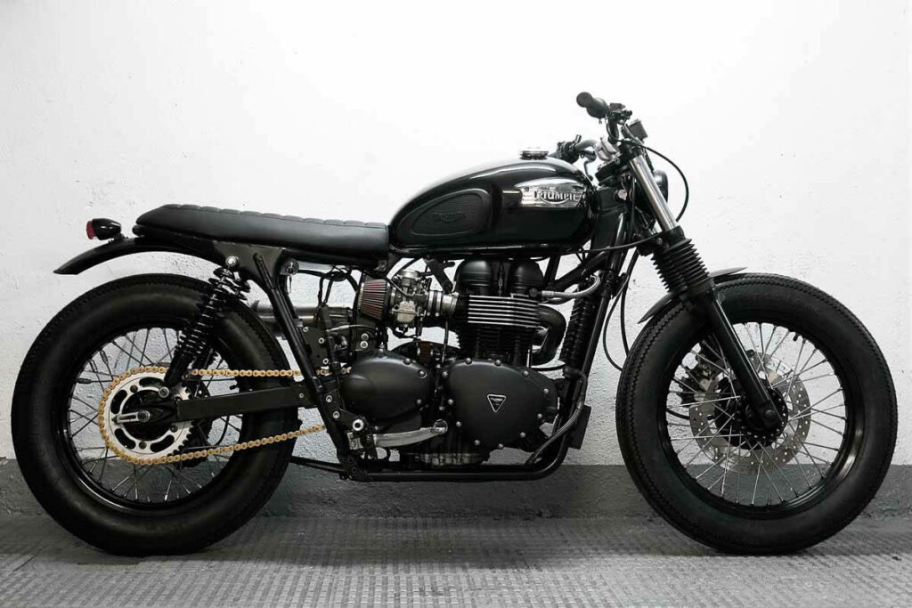 Classic 2007 Triumph Bonneville Wallpaper: Timeless Black Design