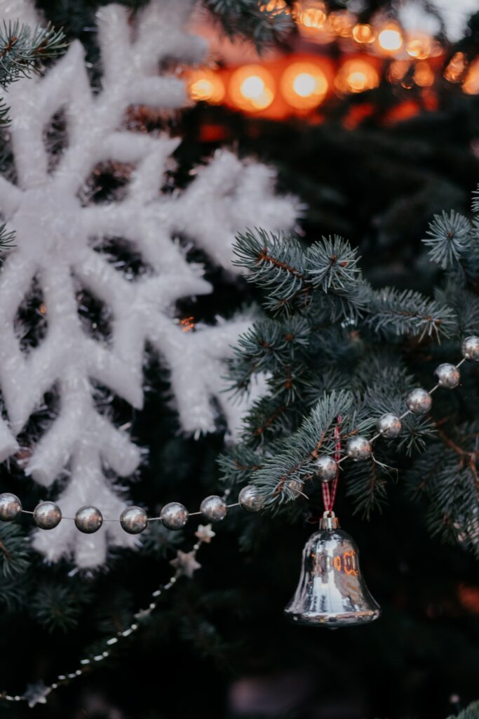 Warm Festive Wallpaper: Classic Christmas Tree & Holiday Cheer