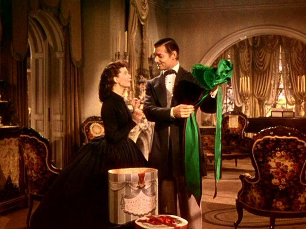 Elegant Gone With The Wind Wallpaper: Rhett & Scarlett's Iconic Moment