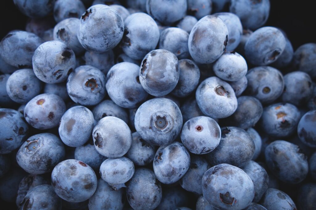 Close-Up Wallpaper of Fresh Ripe Blueberries - Natural Texture