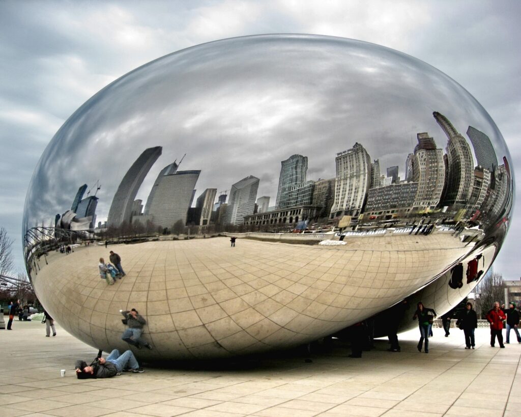 Chicago’s Cloud Gate: Stunning Wallpaper of The Bean in Millennium Park