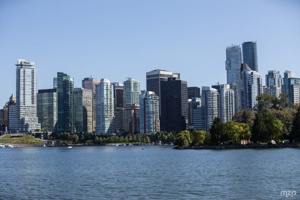 Coastal Metropolis Wallpaper: Modern High-Rises & Serene Waterfront