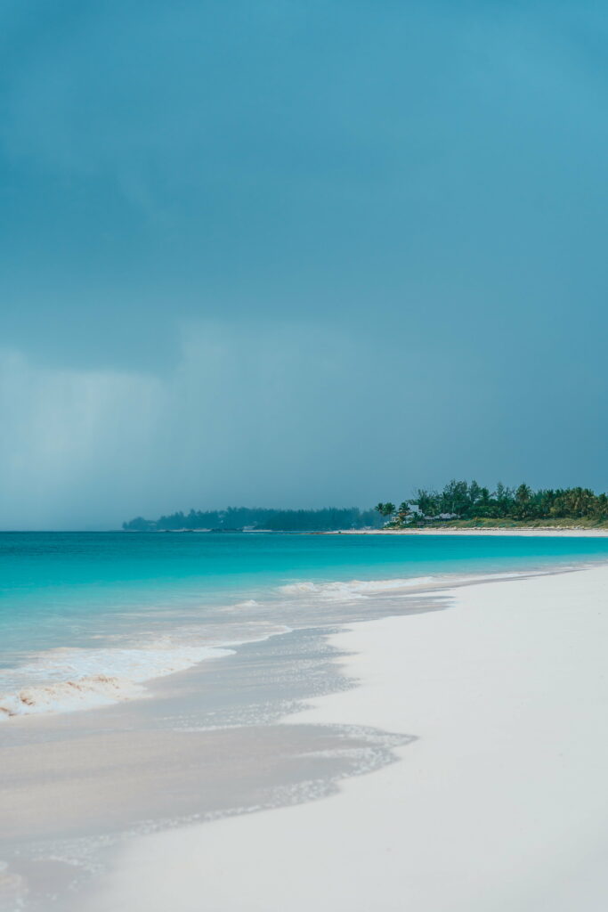 Coastal Serenity: A Scenic Beachscape, Perfect for Stunning HD Phone Wallpapers