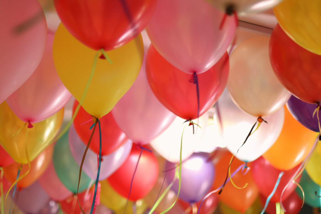 Festive Colorful Balloons Wallpaper for Joyful Celebrations