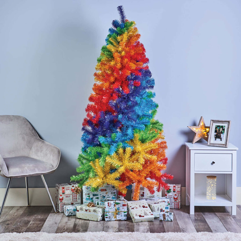 Colorful Christmas Tree Wallpaper for a Festive Holiday Atmosphere