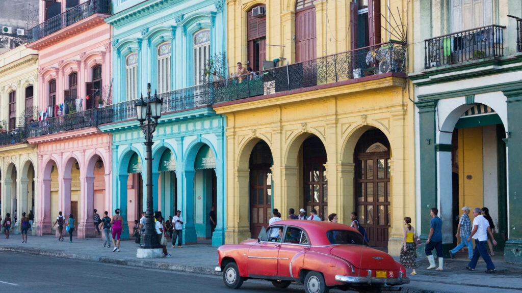 Cuban Colonial Architecture & Vintage Car Wallpaper Background