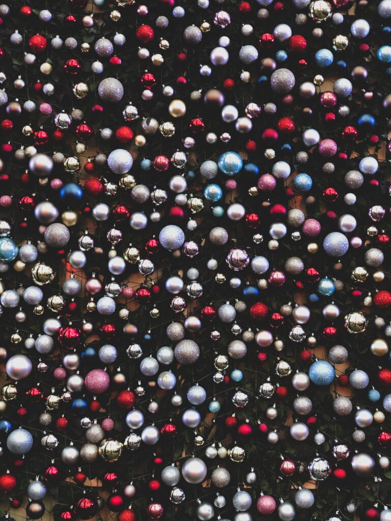 Vibrant Holiday Wallpaper: Colorful Baubles for Christmas & New Year