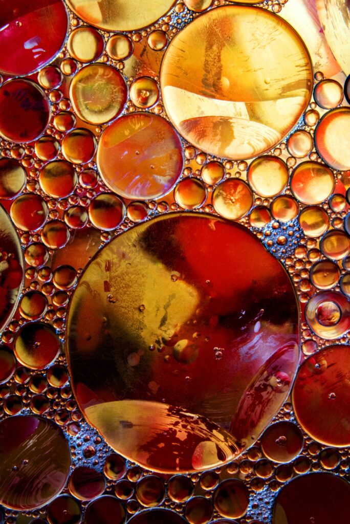 Colorful Liquid Bubbles Abstract Wallpaper: Mesmerizing Macro Close-Up