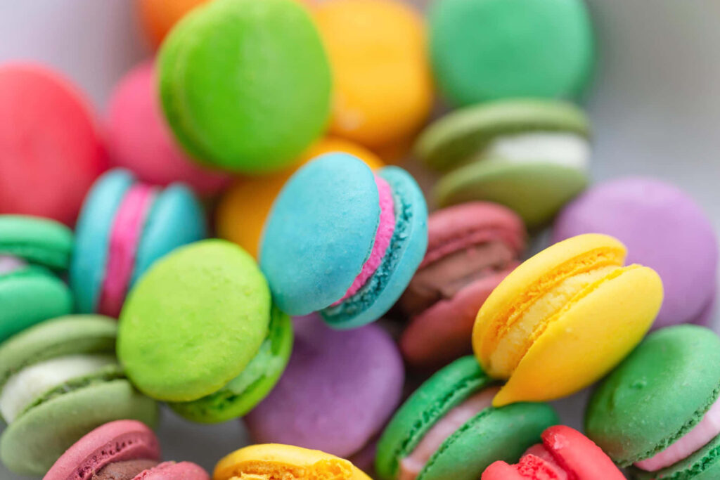 Colorful Macarons Wallpaper: Sweet & Vibrant Background Art