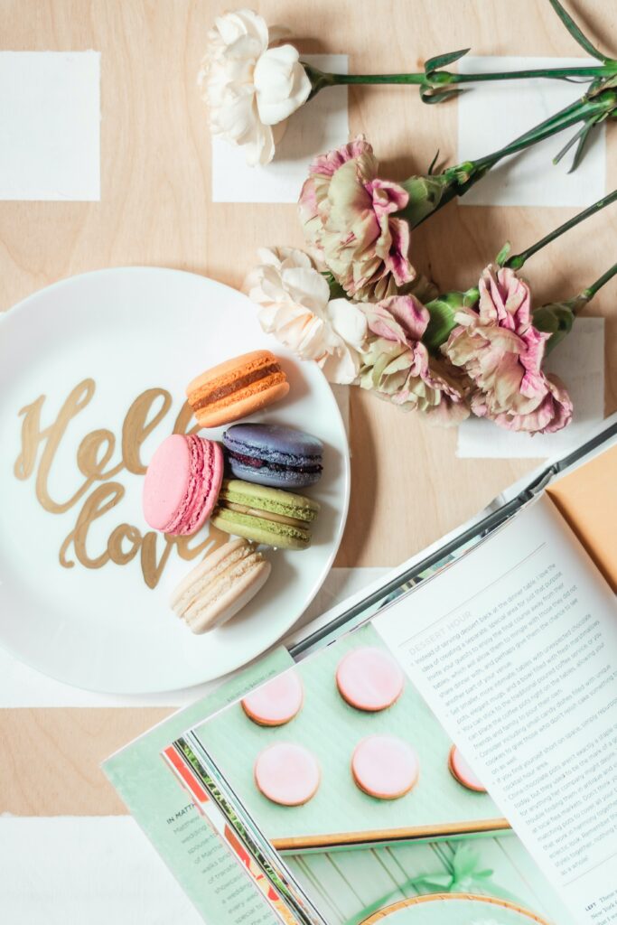 Cozy Wallpaper: Colorful Macarons, Cookies & Flowers Aesthetic