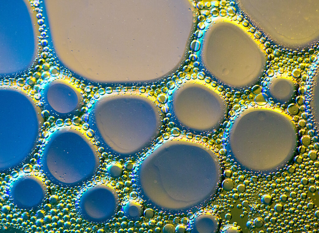 Vibrant Macro Bubble Wallpaper: Colorful Liquid & Oil Patterns