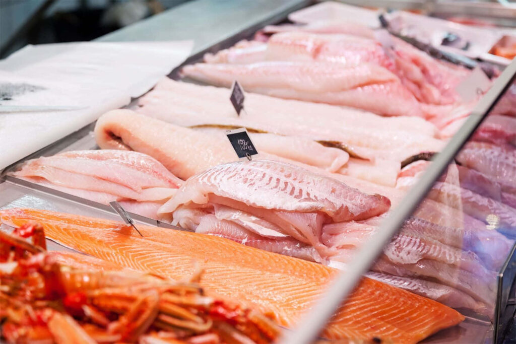 Vibrant Seafood Wallpaper: Salmon, White Fish & Shellfish Delights