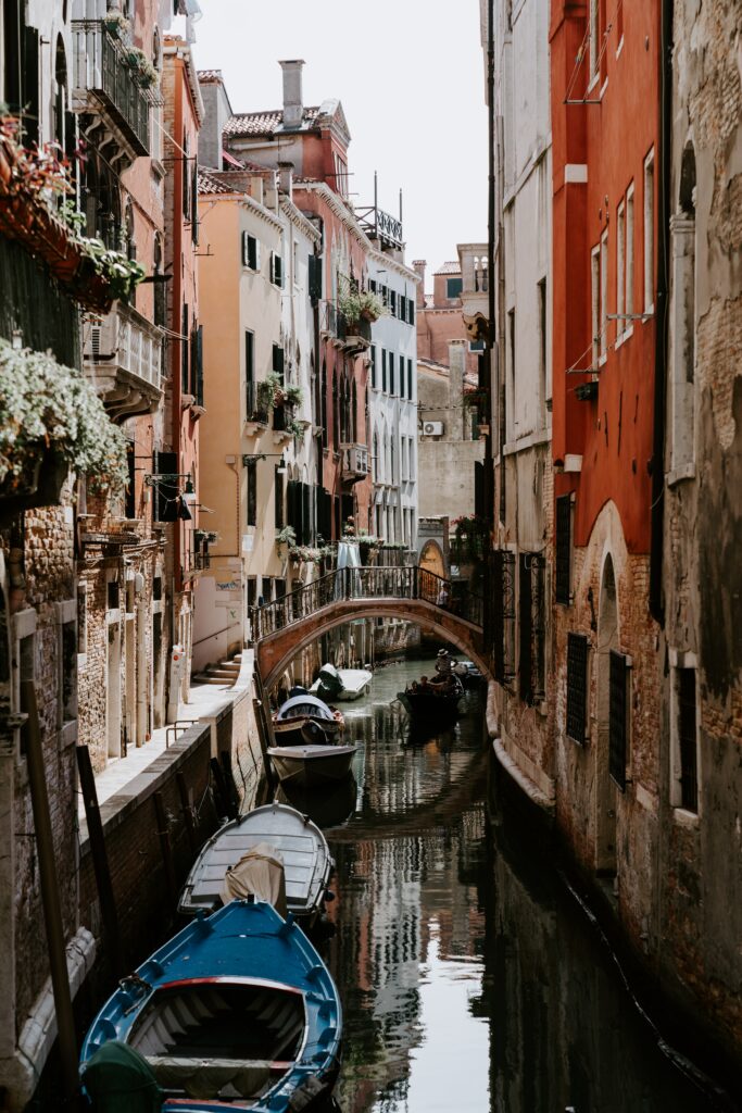 Charming Venice Canal Wallpaper with Colorful Buildings & Boats