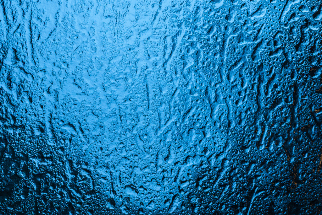 Cool Blue Macro Water Drops Wallpaper - Vibrant Wet Texture Background