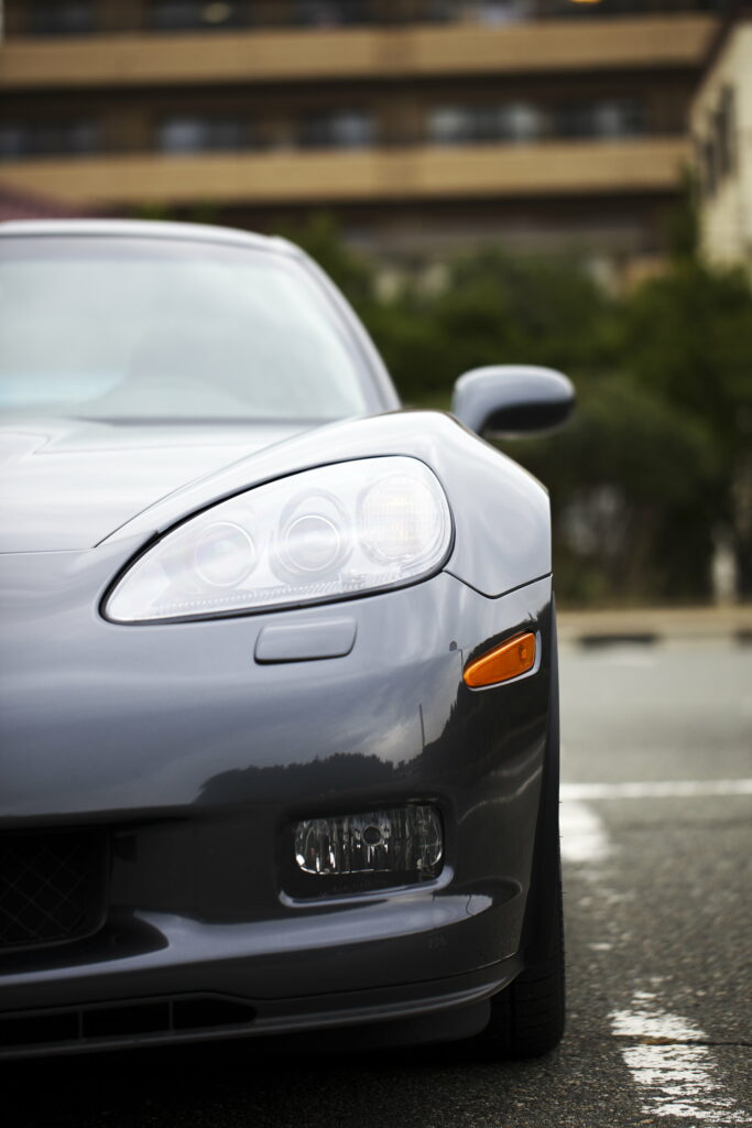 Sleek Corvette Z06 Wallpaper: Elegance & Power Unleashed