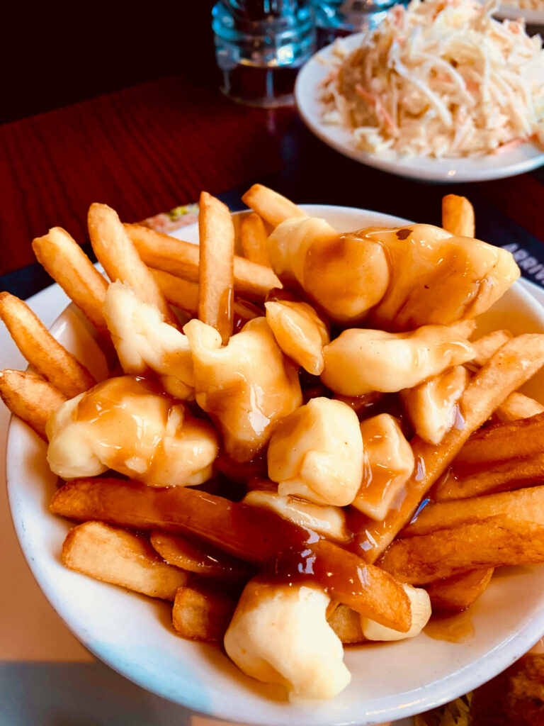 Cozy Poutine Wallpaper: Crispy Fries, Rich Gravy & Cheese Curds