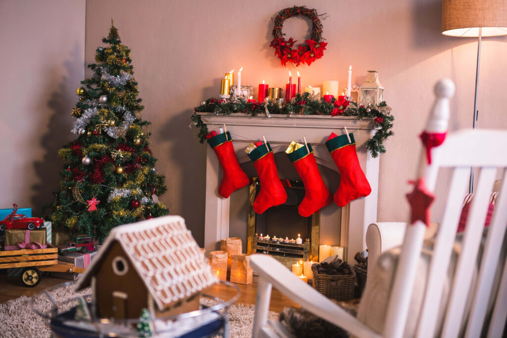 Cozy Christmas Wallpaper: Festive Fireplace & Charming Decor