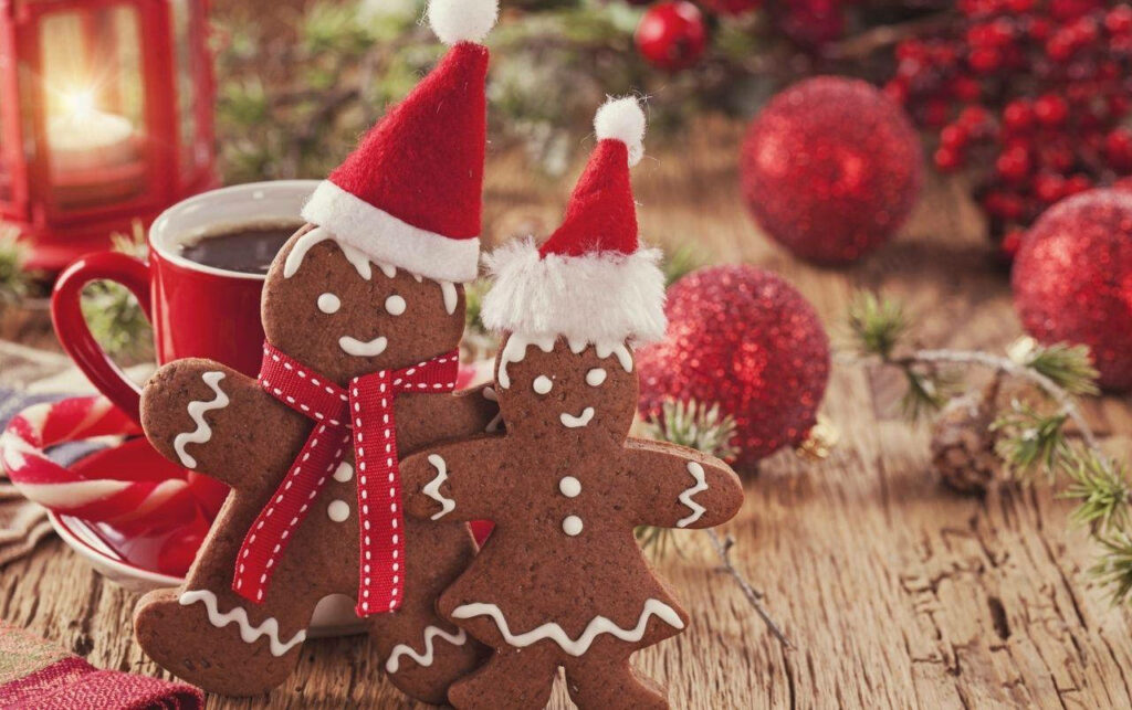 Charming Gingerbread Cookies & Cozy Coffee Christmas Wallpaper