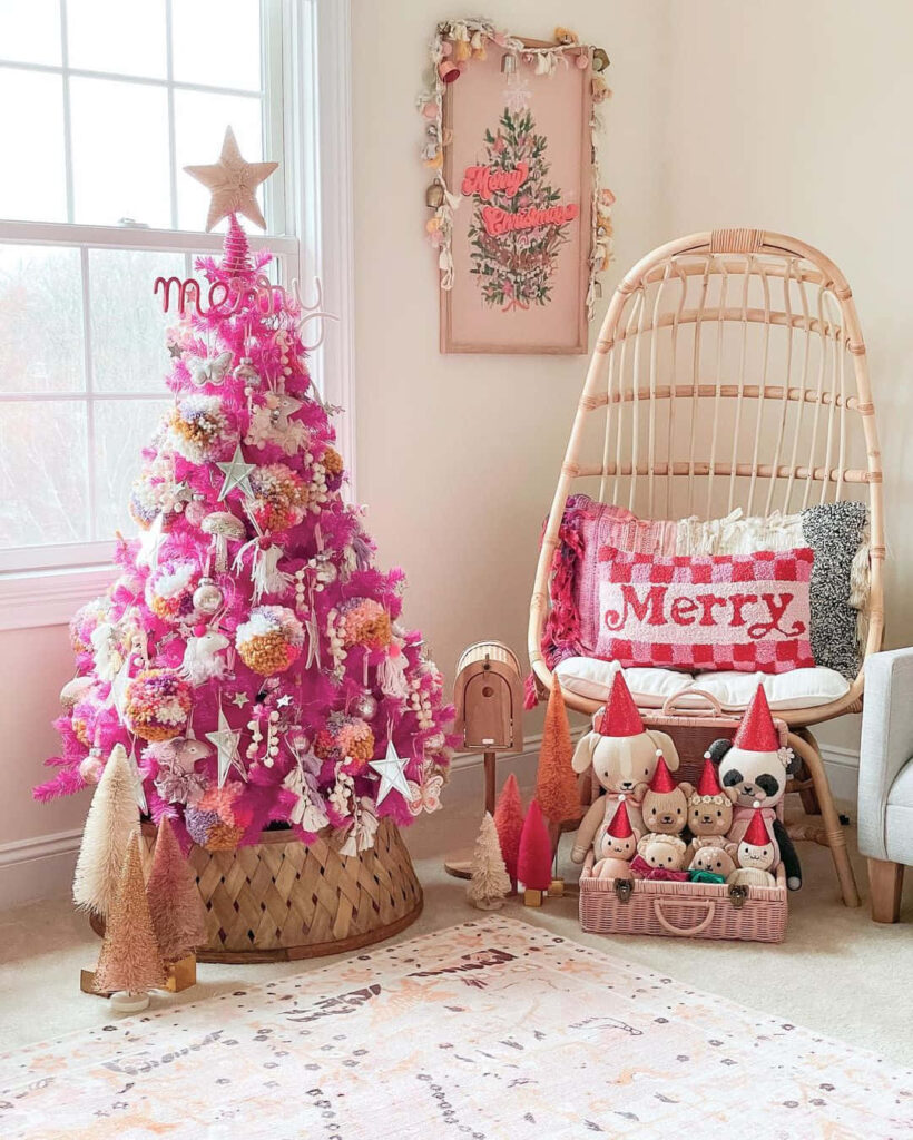 Charming Christmas Wallpaper: Pink Tree & Vintage Decor Scene