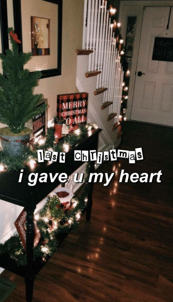 Cozy Christmas Phone Wallpaper: Festive Hallway & Heartfelt Quote