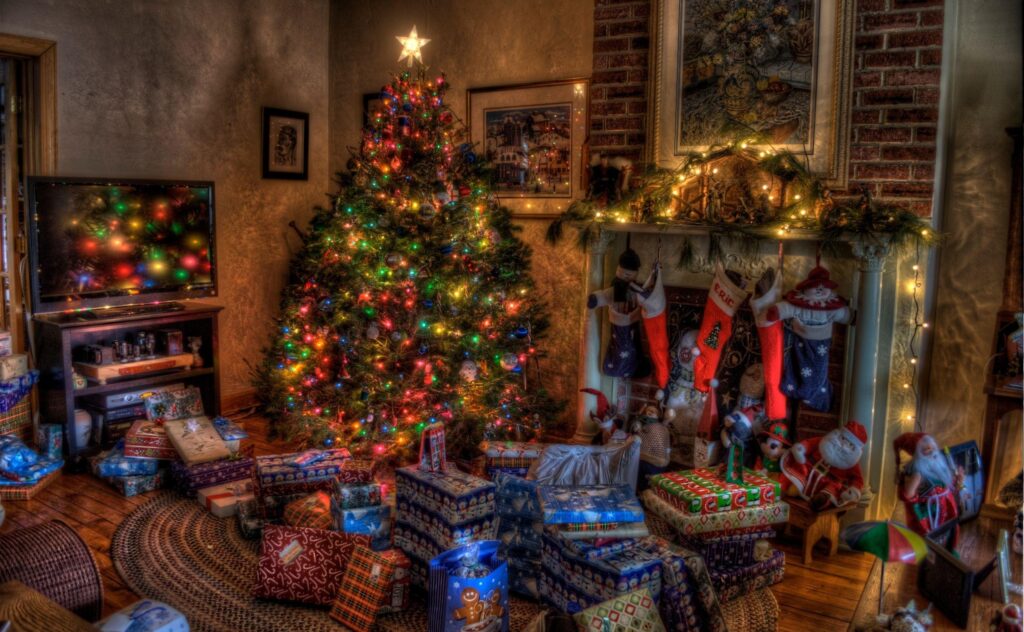 Festive Christmas Wallpaper: Cozy Tree & Colorful Presents Background