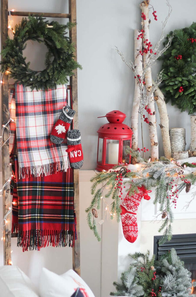 Cozy Holiday Farmhouse Wallpaper with Wreath & Rustic Decor
