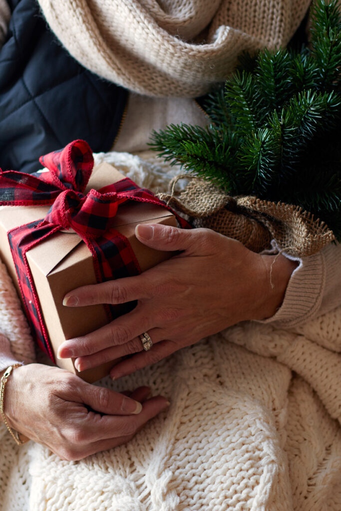 Cozy Christmas Wallpaper: Gift Box & Festive Knit Background