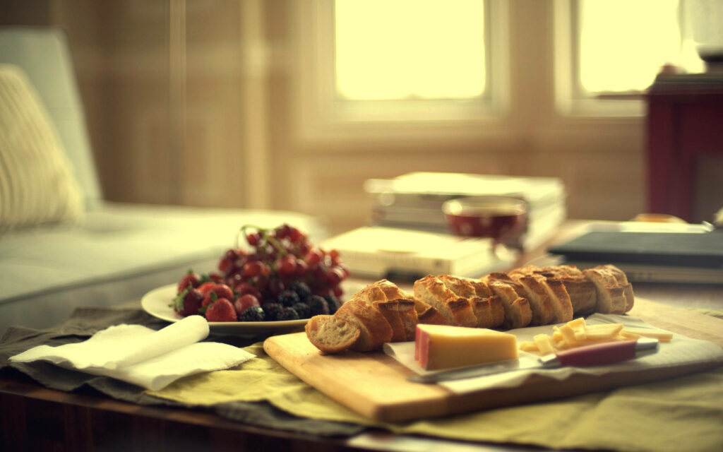 Cozy Wallpaper: Simple Lunchtime Setup with Fresh Bread and Berries