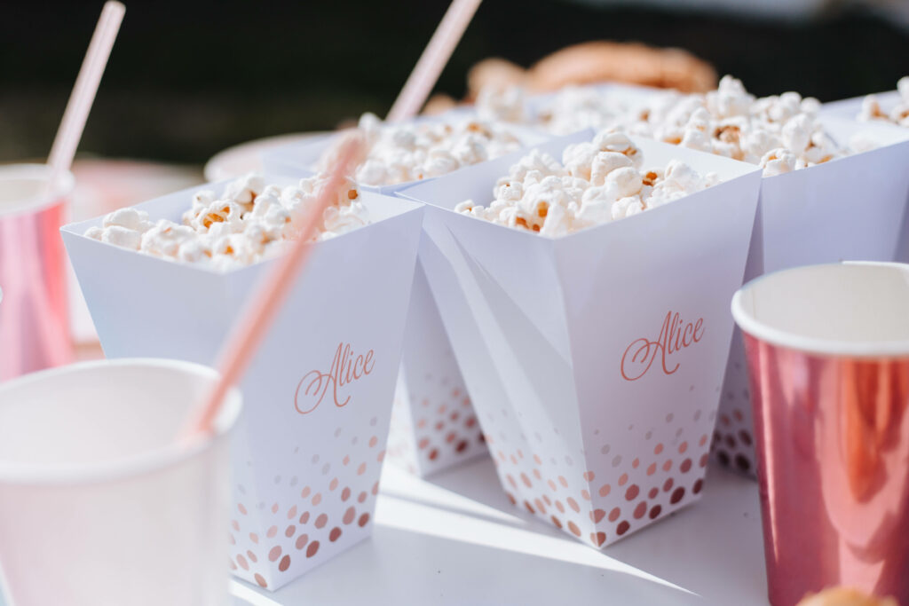 Cozy White & Pink Popcorn Box Wallpaper Background for Festive Vibes
