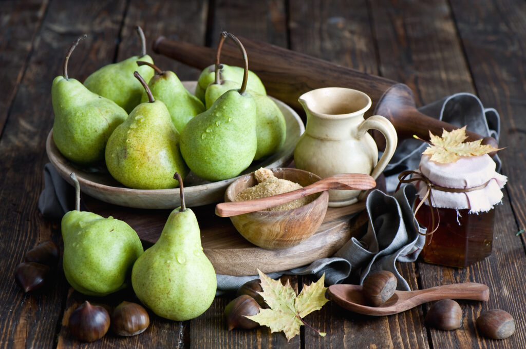 Cozy Autumn Wallpaper: Rustic Pears, Chestnuts & Honey Arrangement