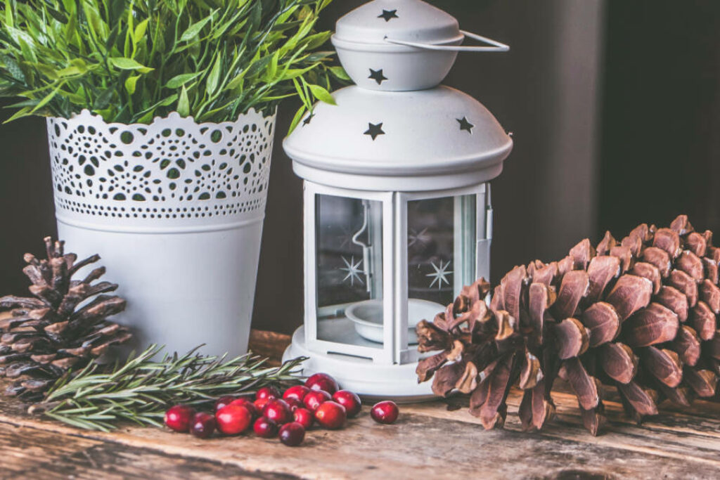 Cozy Rustic Christmas: Lantern, Pinecones & Cranberries on Wood Wallpaper