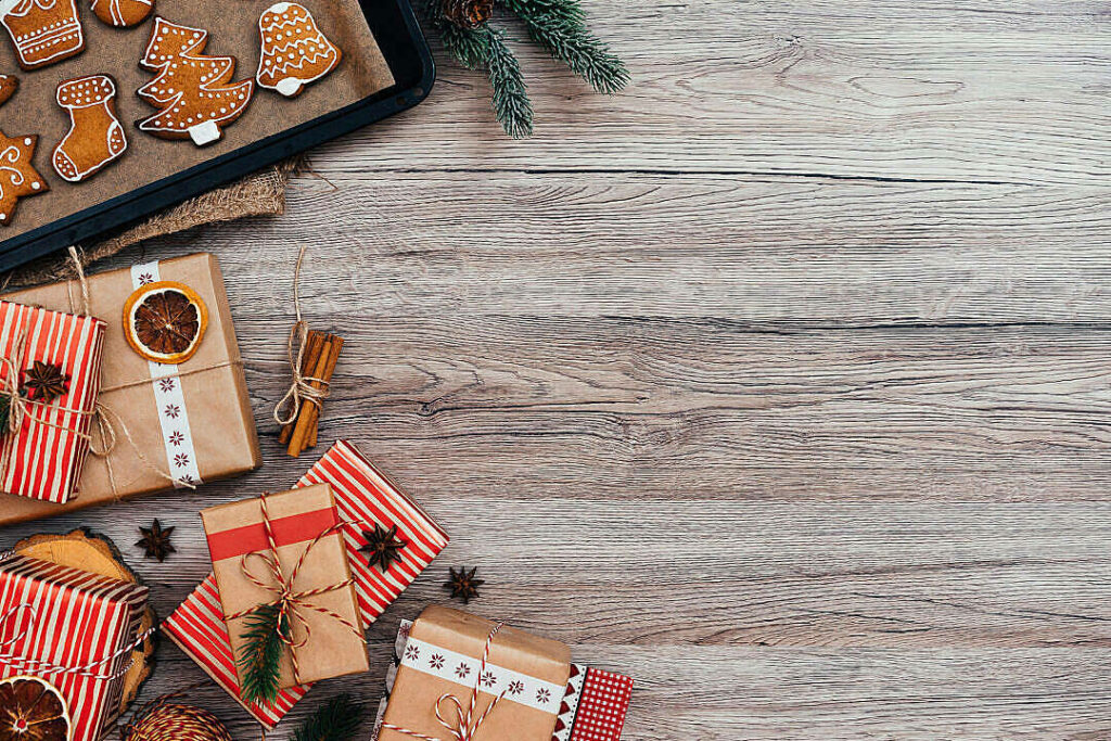Cozy Rustic Christmas Wallpaper with Gingerbread & Earthy Gifts