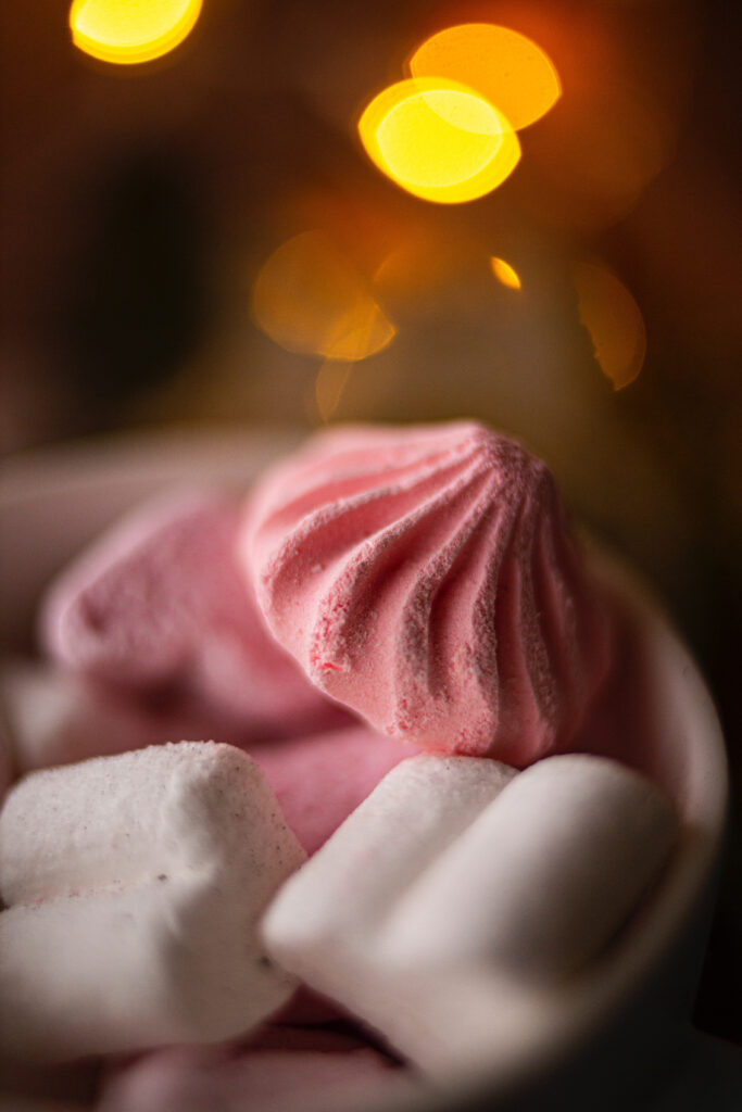 Cozy Wallpaper: Bowl of Fluffy Marshmallows & Pink Meringue