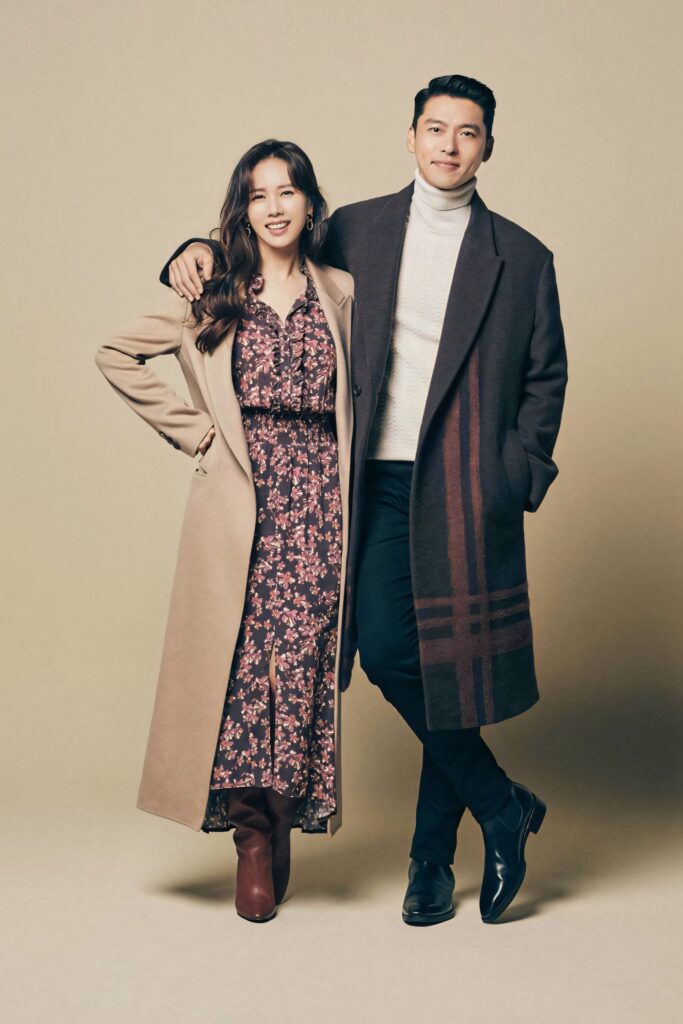 Yoon Se-ri and Ri Jeong-hyeok stylish autumn fashion Crash Landing On You wallpaper background
