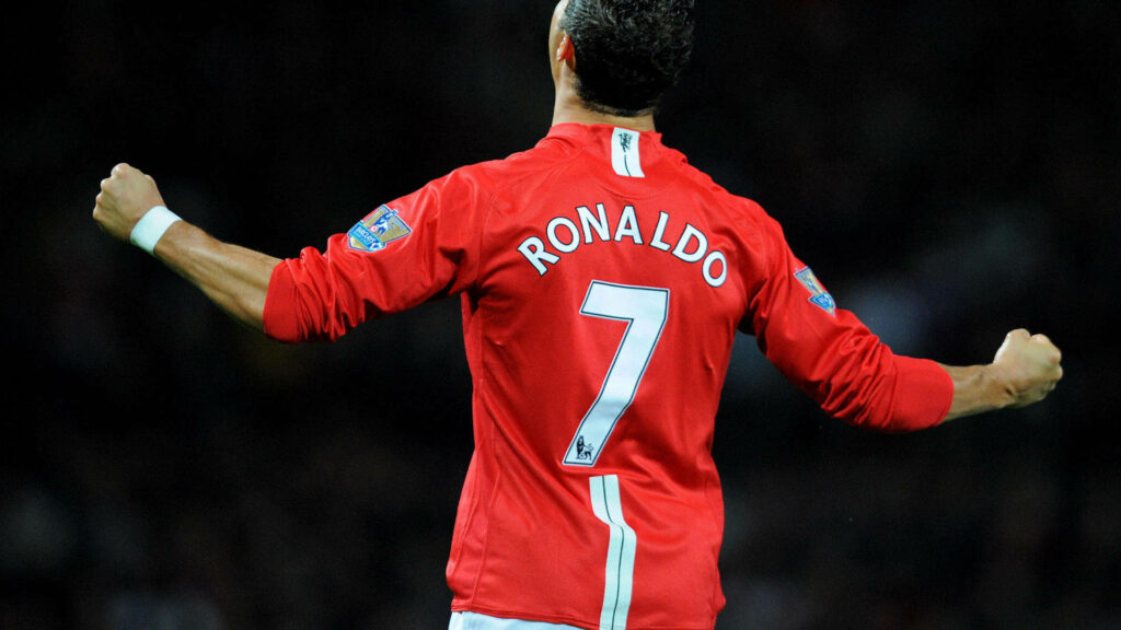 Cristiano Ronaldo HD Wallpaper: Iconic Number 7 in Action
