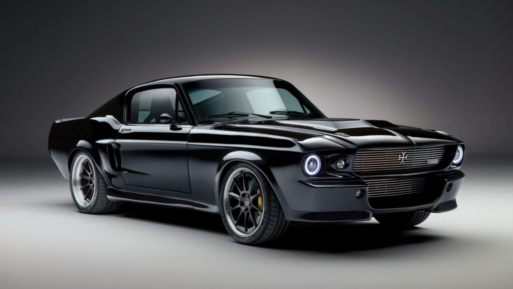 Mustang Maneuver - A Stunning Close-Up! Wallpaper