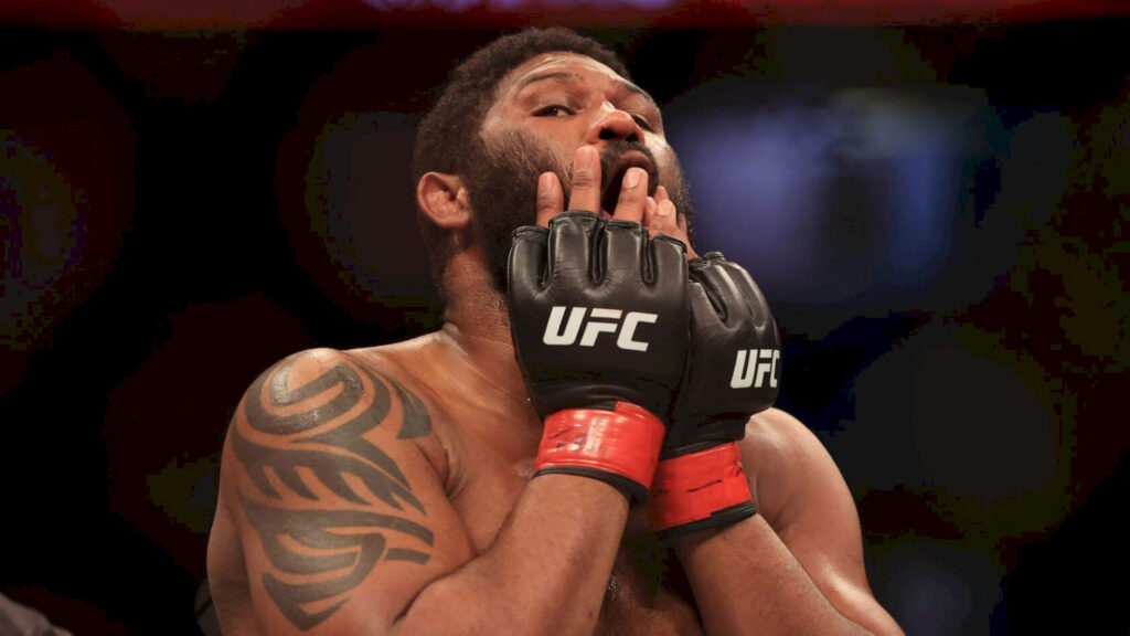 Curtis Blaydes UFC fighter intense close up rubbing face detailed arm tattoo athletic physique Wallpaper