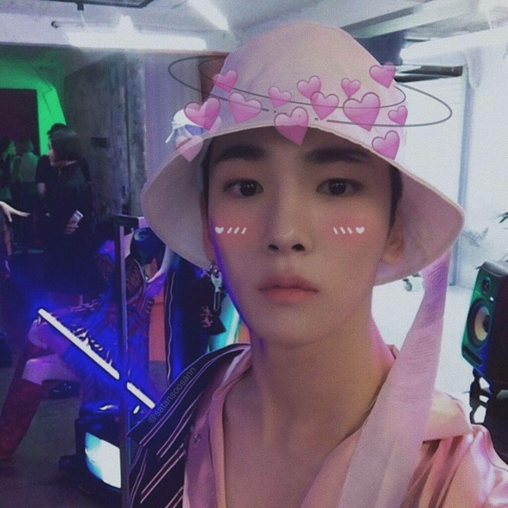 Charming SHINee Key Wallpaper with Heart Overlays - Soft Aesthetic